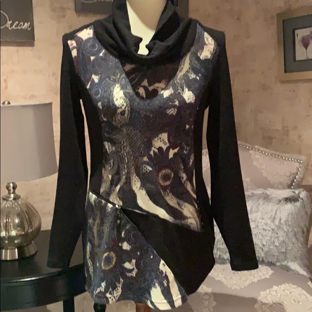 Vex Collection Turtleneck w/ Zipper Detail